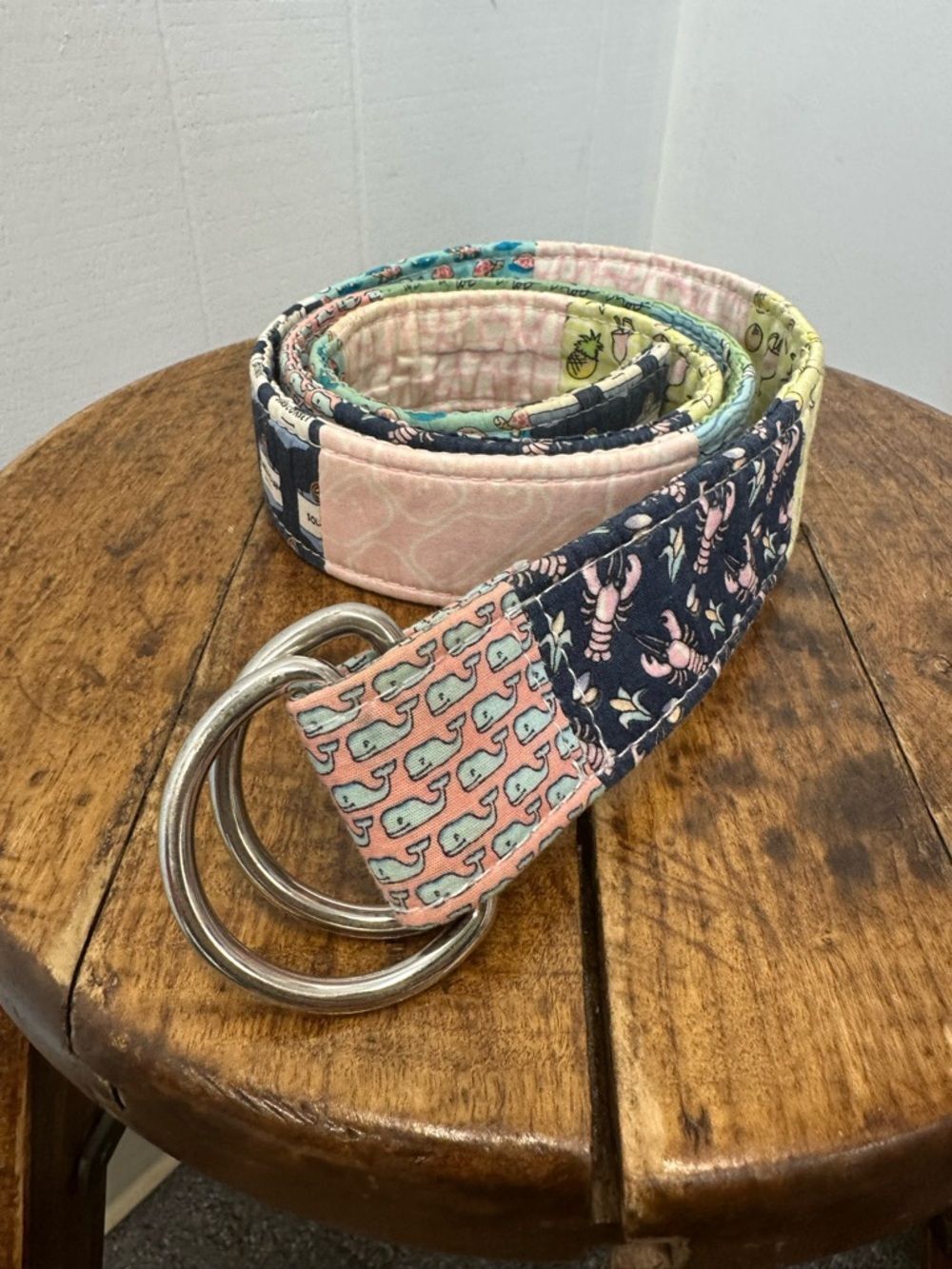 Vineyard Vines 44" Quilted Double-Ring Fabric Belt in Navy and Pink